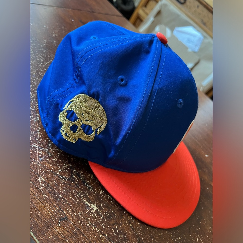 New York Mets New Era Hat (Goldbar NYC edition) Gently worn a few times.